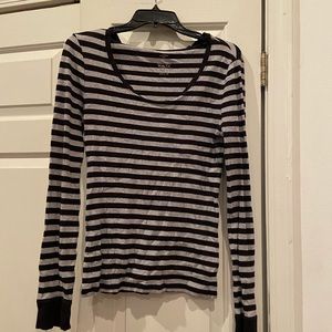 Stripped long sleeve shirt
